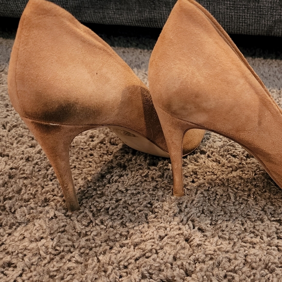 Tan fuax suede heel - Picture 2 of 3
